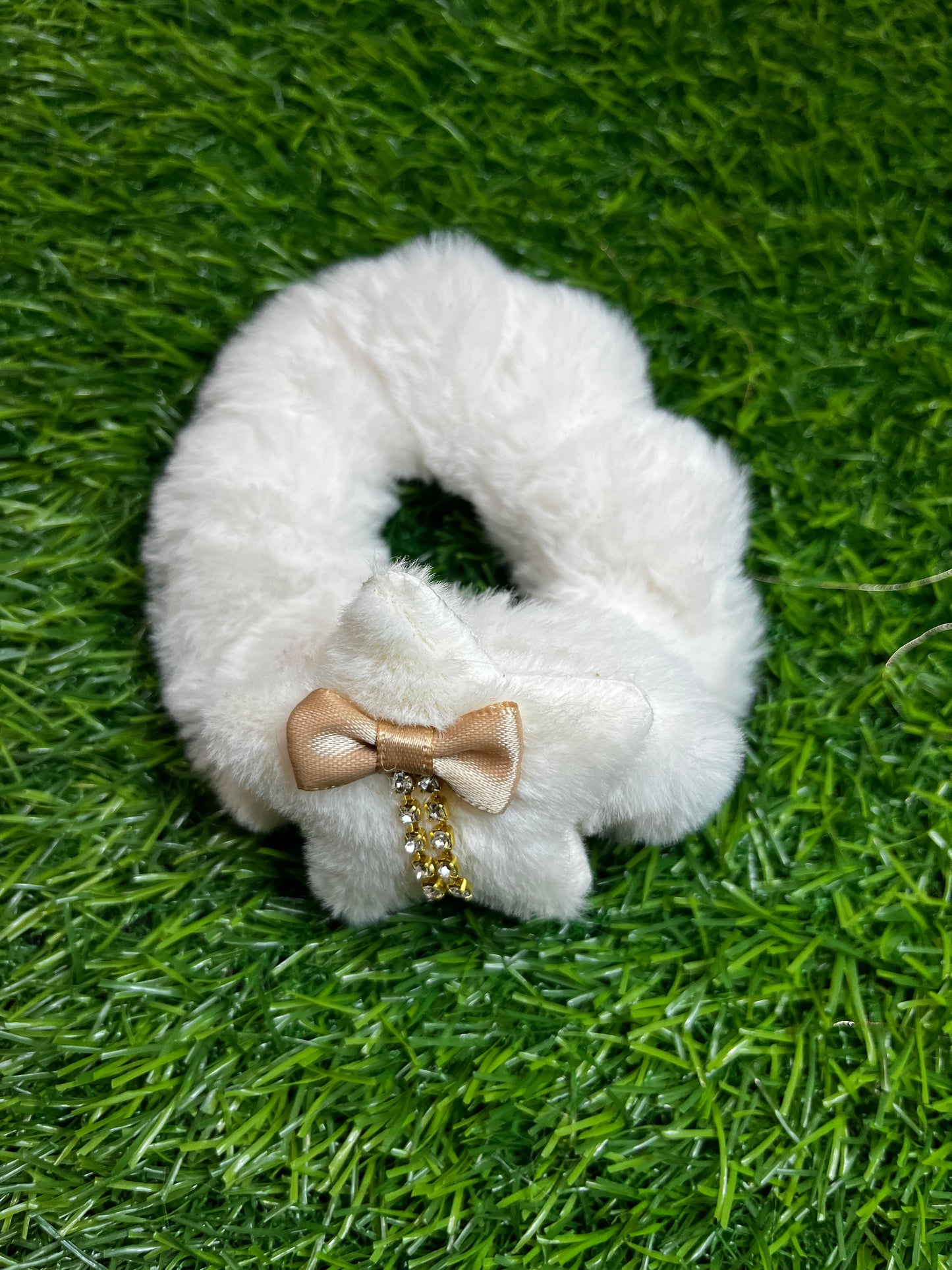 Fur Scrunchie/Rubber Band (White)