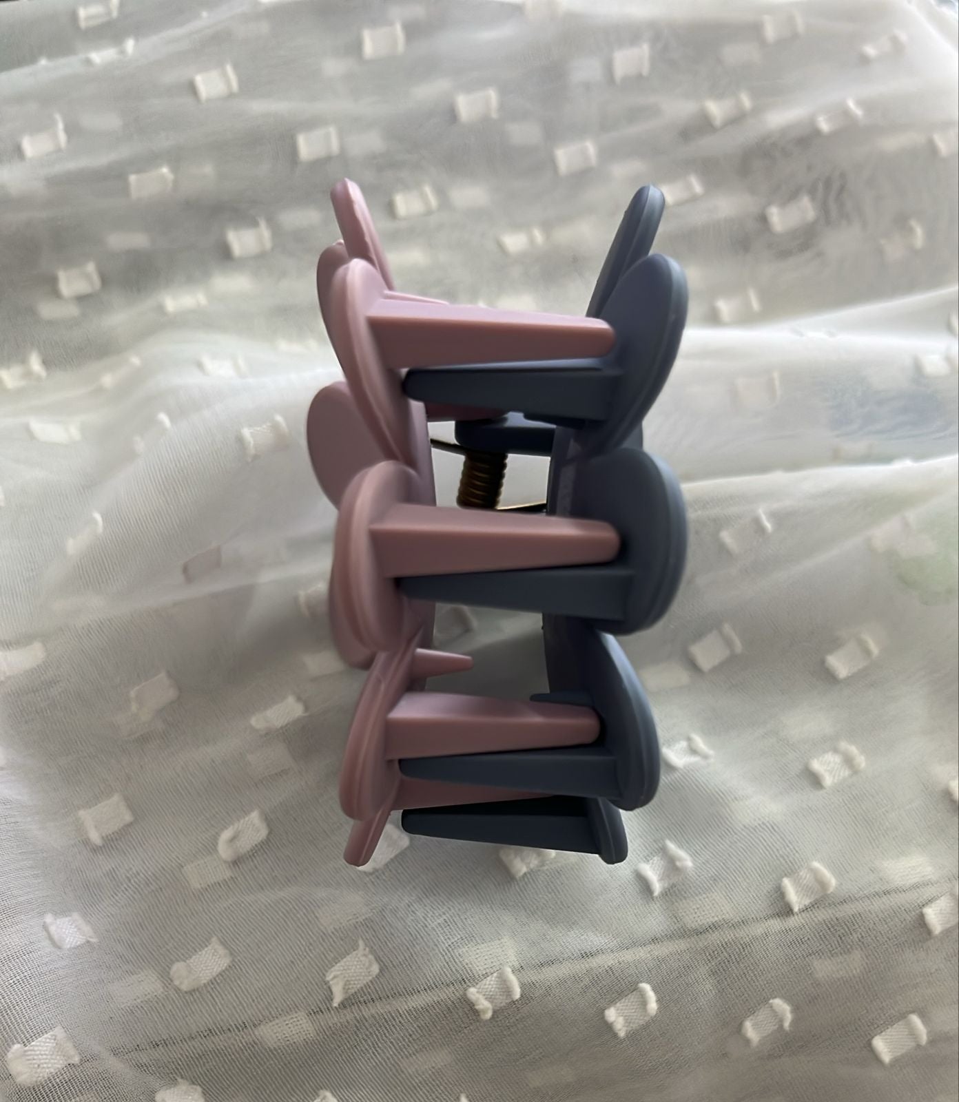 Sunflower Claw (Lavender & Grey)