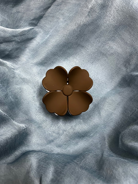 Daisy Claw (Brown & White)