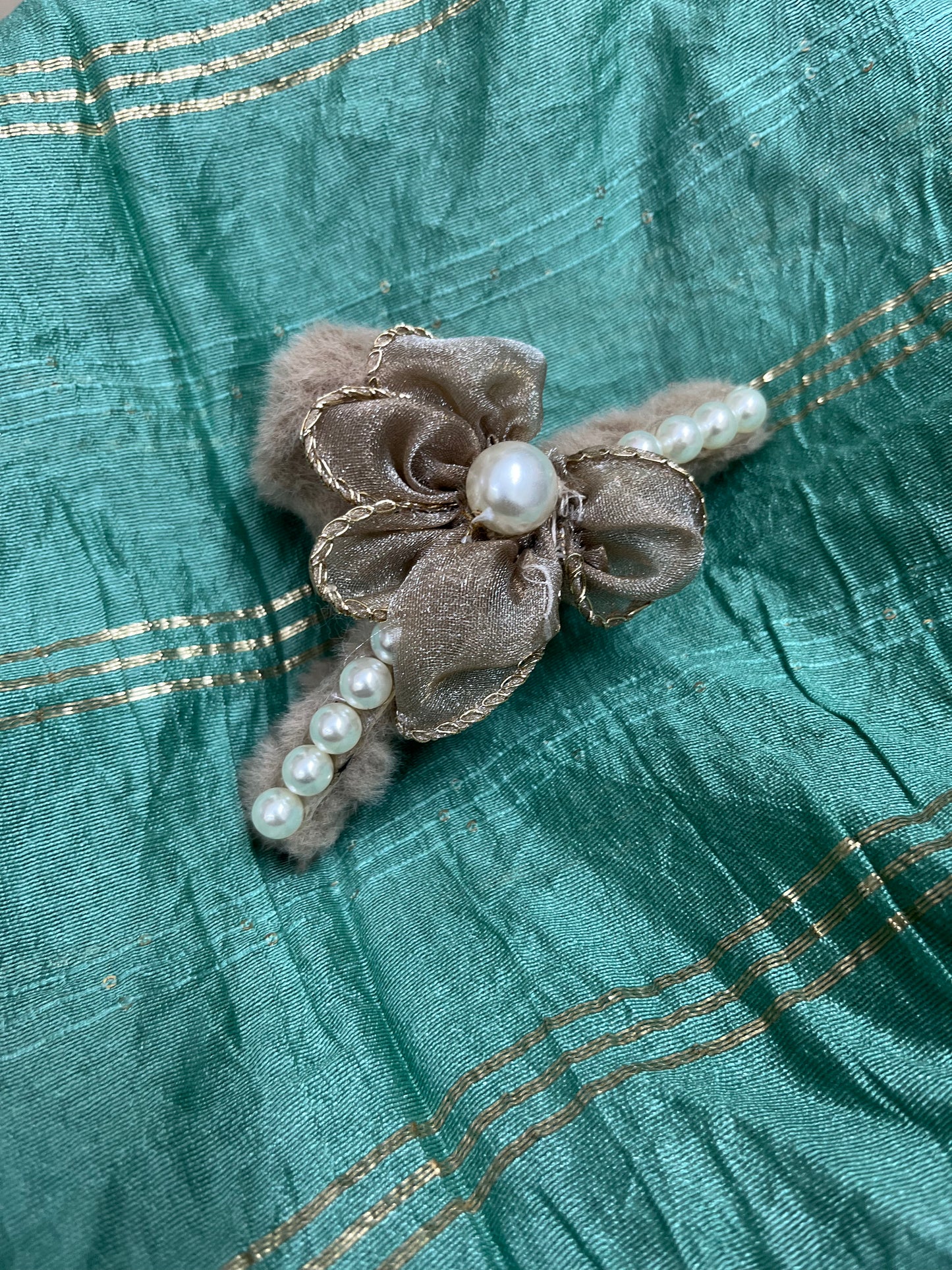 Fancy Fur Claw (Brown)