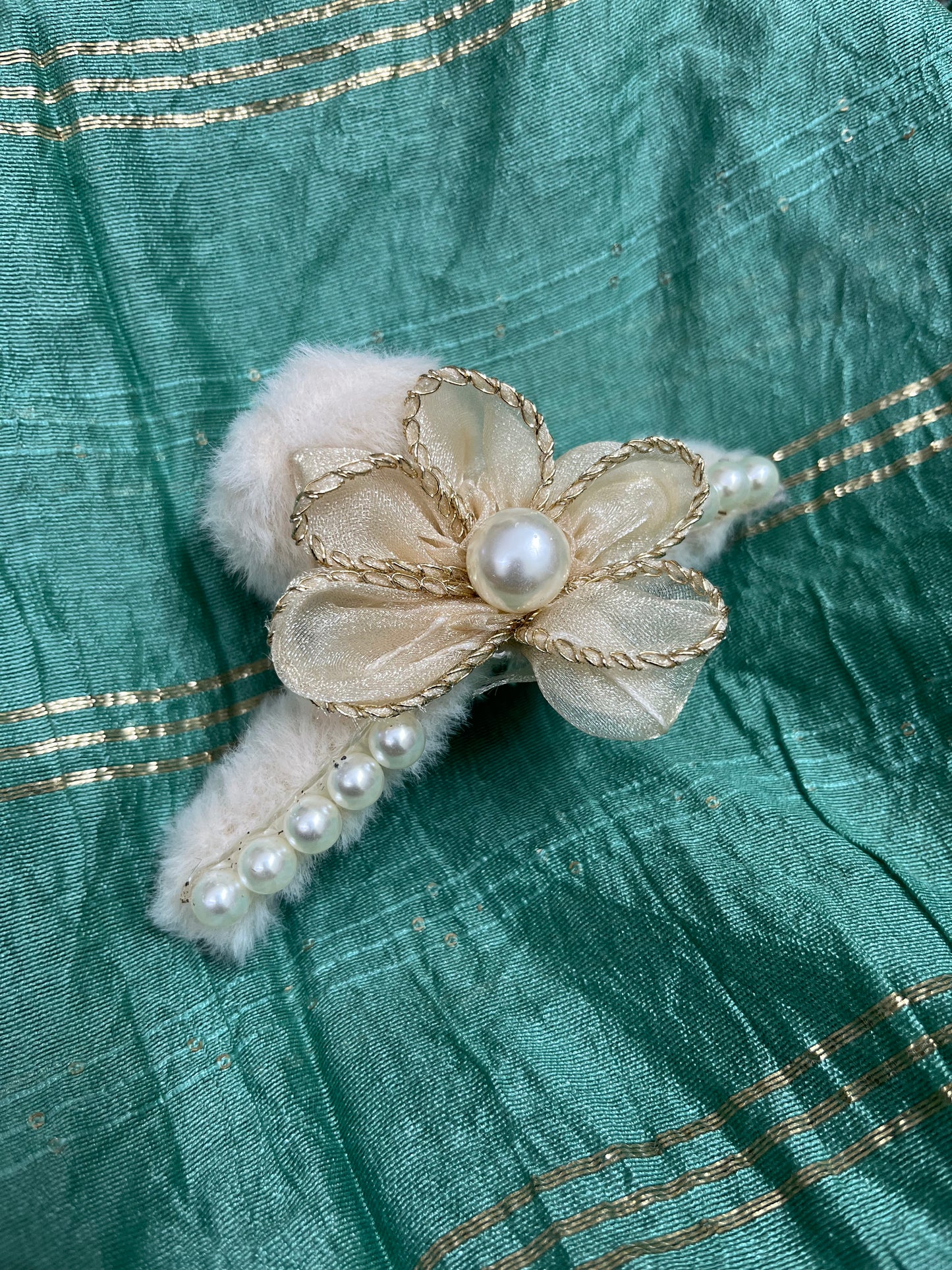 Fancy Fur Claw (Cream)