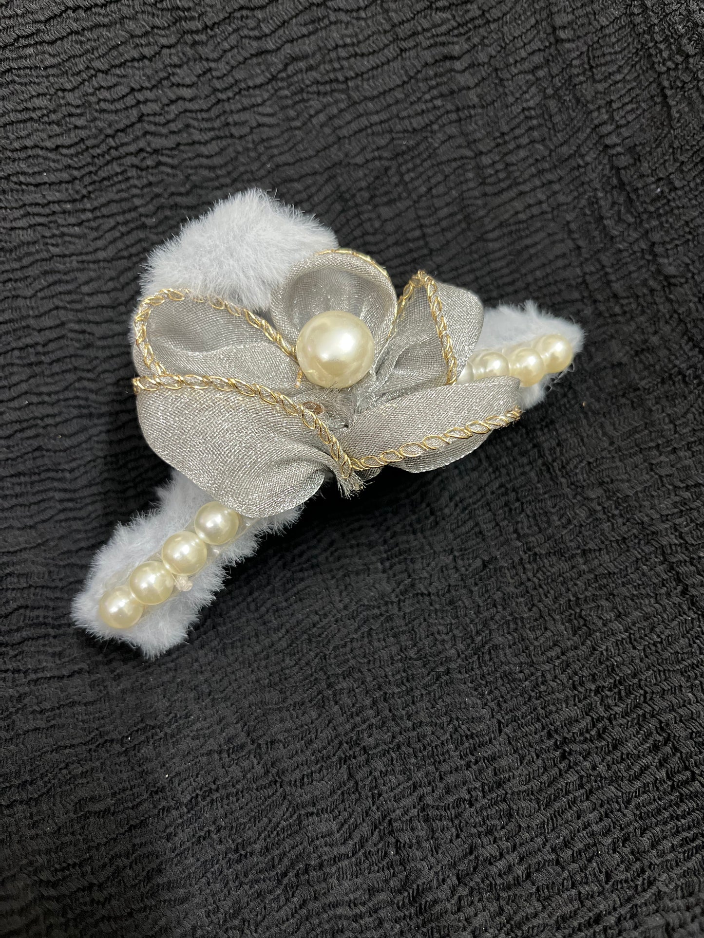 Fancy Fur Claw (White)