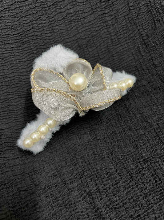 Fancy Fur Claw (White)