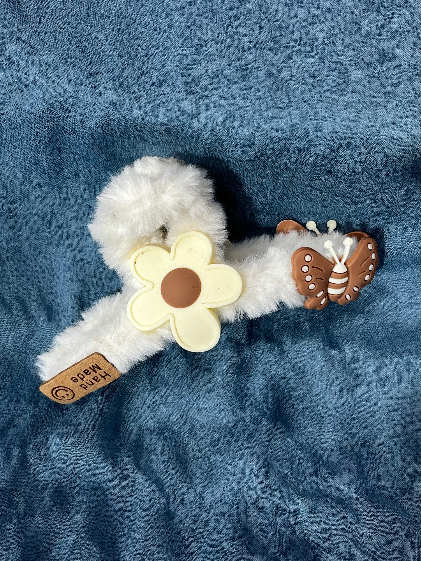 Cartoon Fur Claw (White)