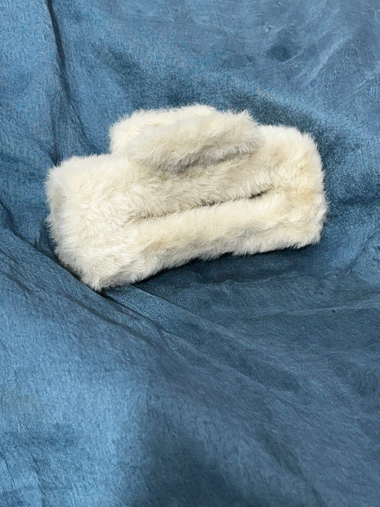 Big Size Fur Claw (White)