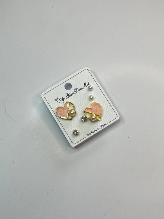 Pink Heart Pearl Stud Earrings – Gold Finish