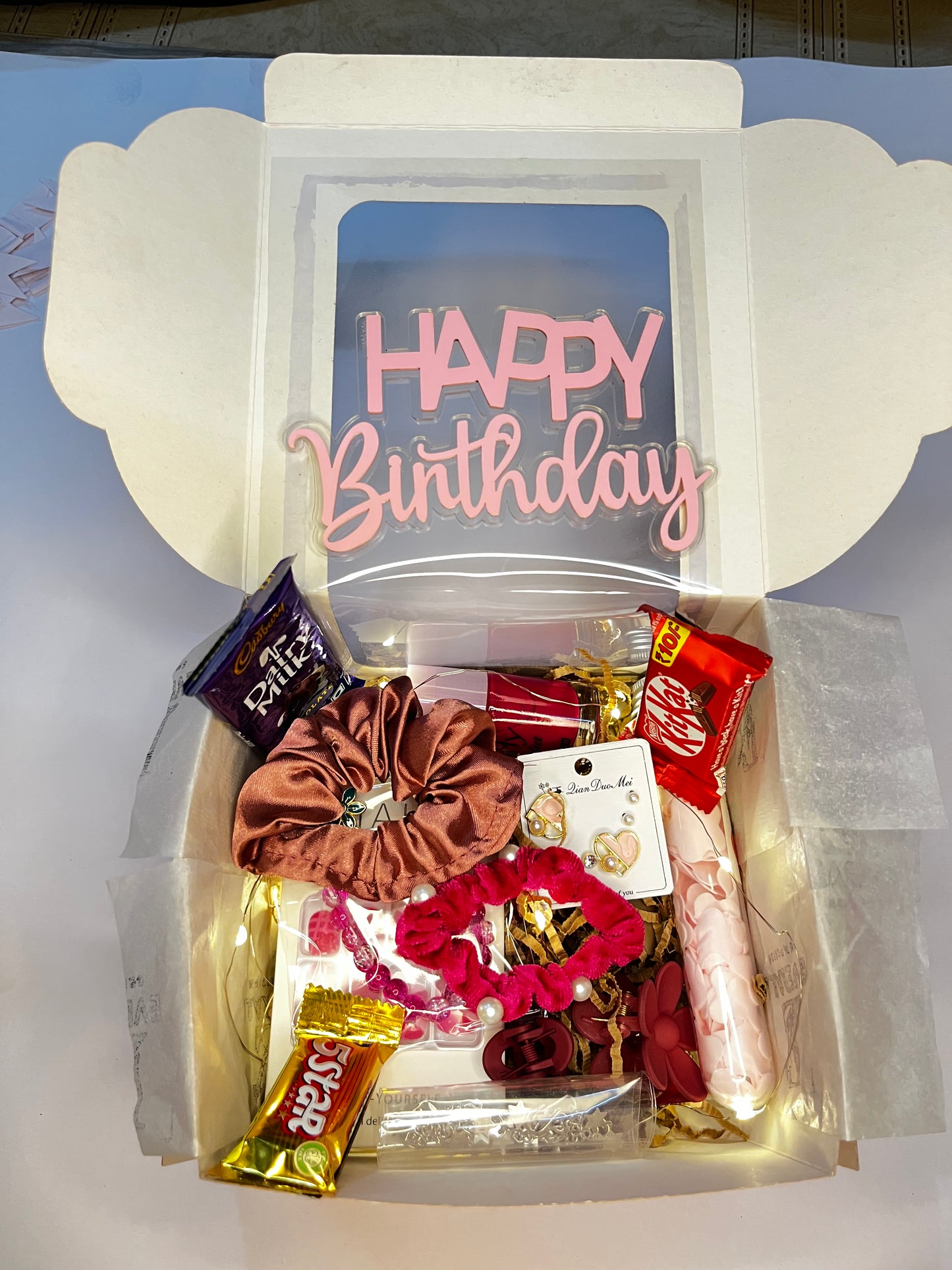 Luxury Birthday Gift Hamper for Girls | Jewellery, Chocolates & Accessories | ₹439