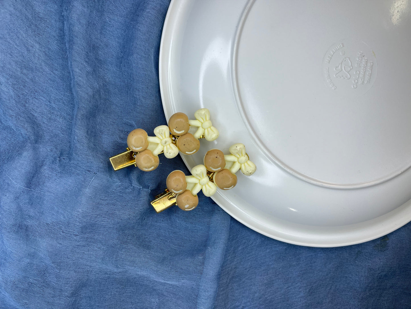 Bell Clip (Brown & White)