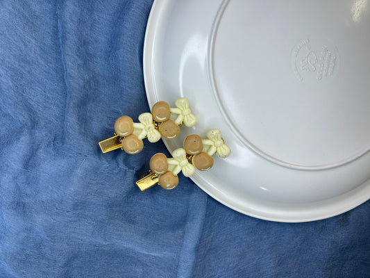 Bell Clip (Brown & White)